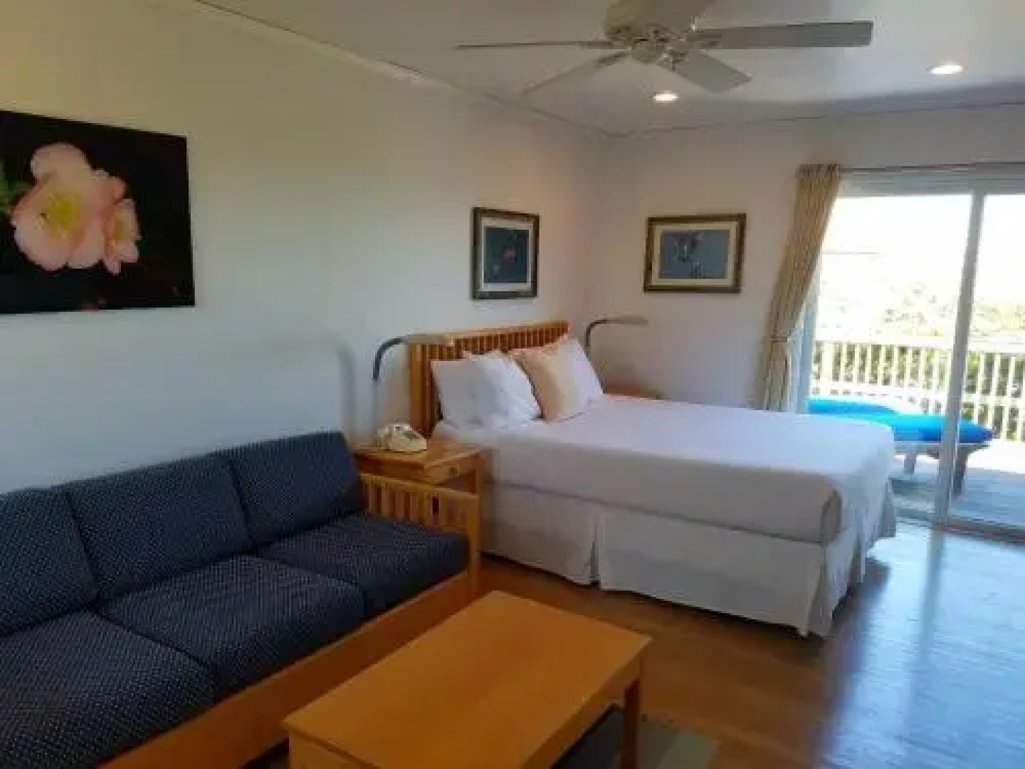White Sands Motel