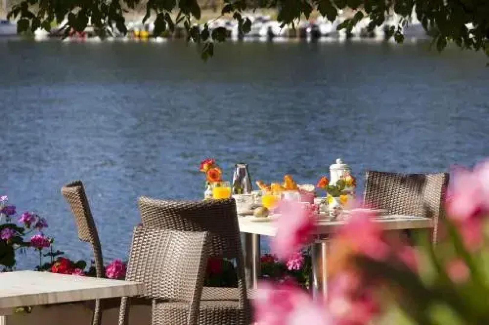 Villa Casa-Blanca Bord de Lac