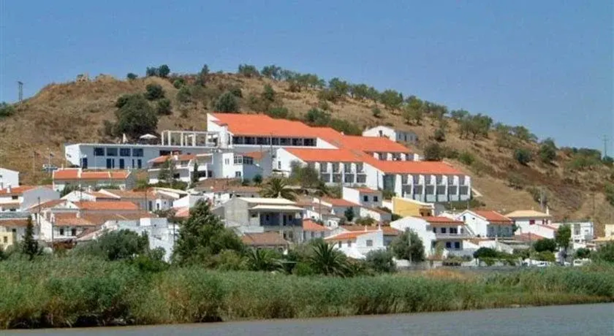 Guerreiros do Rio River Hotel