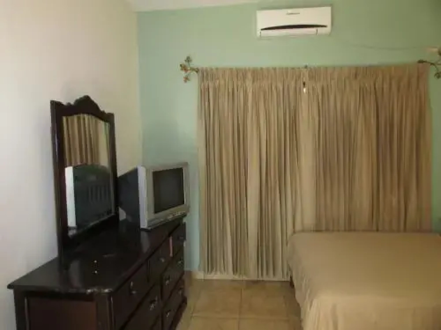 Tela Shores Plantation Beach House