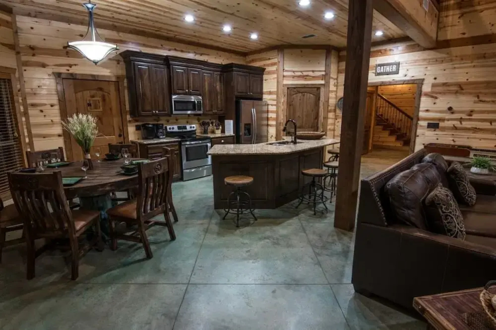 A River Runs Through It Lodge - 4 Br Cabin