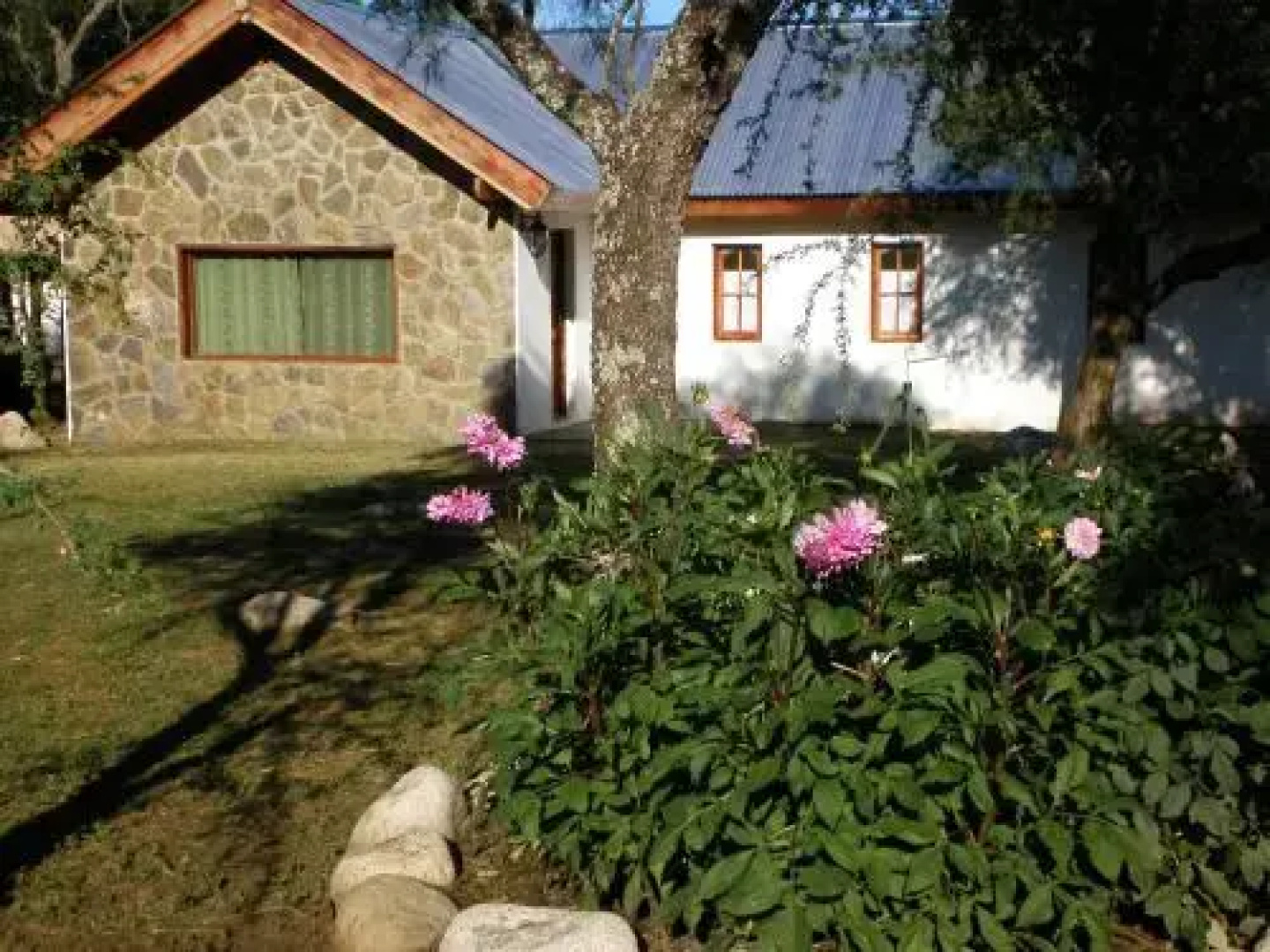 White Field Houses and Spa