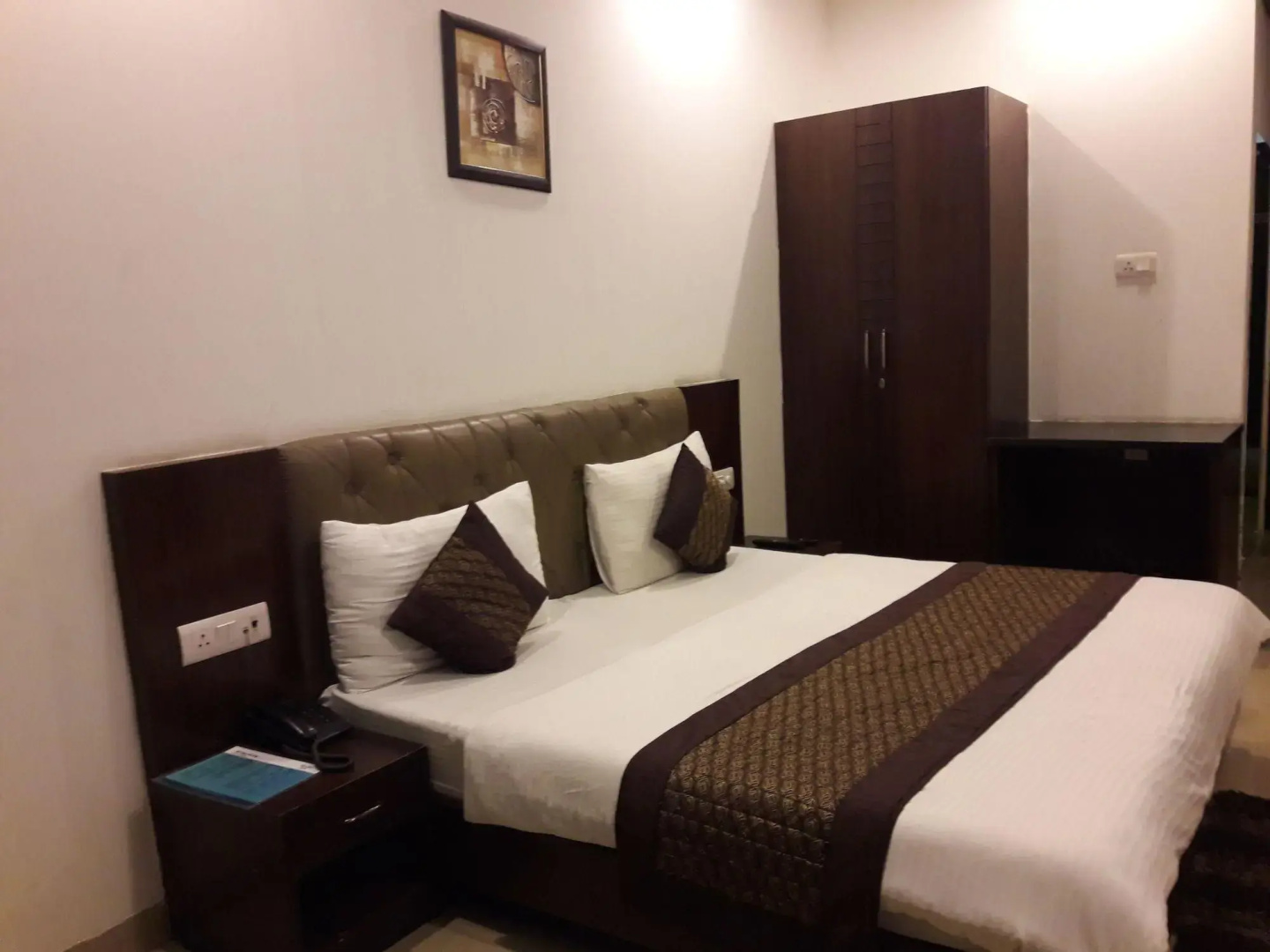 OYO Premium Cyber Hub