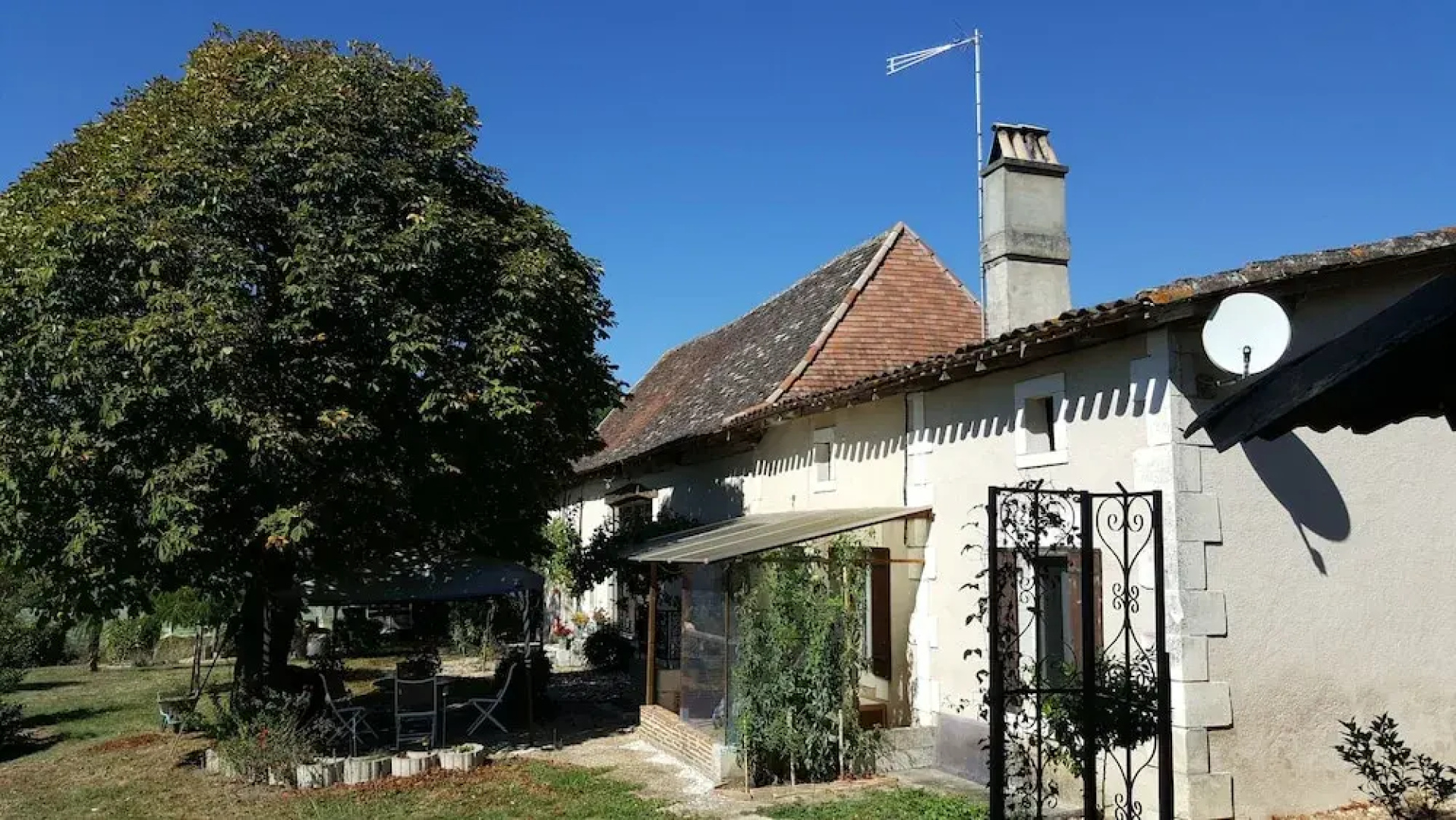 La Périgourdine Chambre d'Hôtes et Gîte