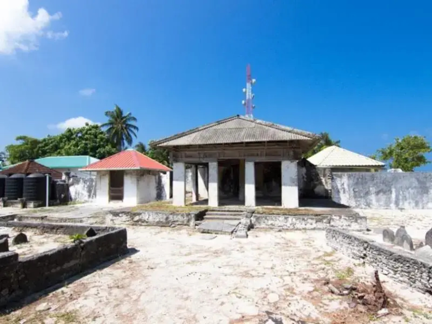 Aligaa Fishing Lodge