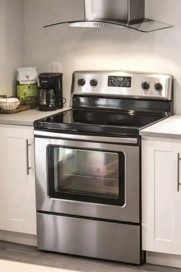 New Luxury Apt Close to Shops, Ski Resorts, and More