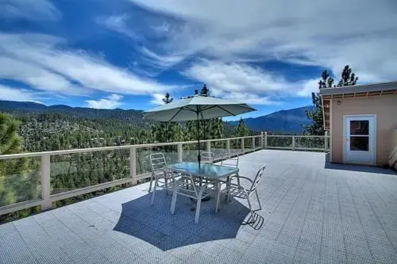 Lookout Lodge by RedAwning