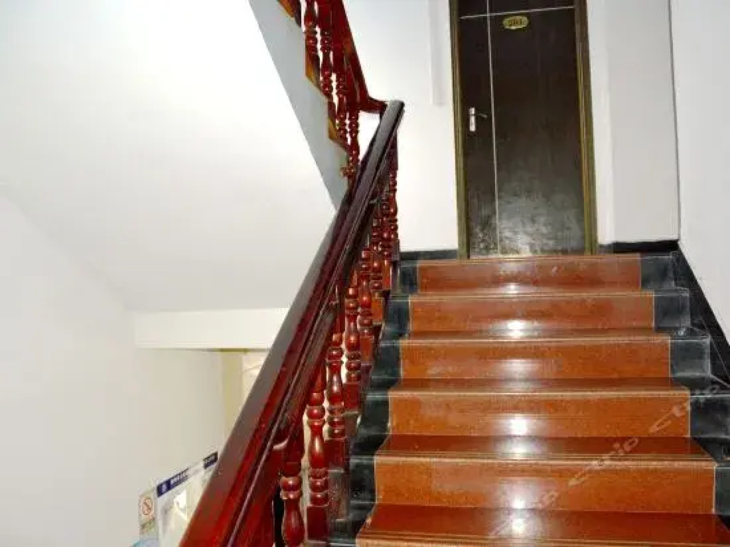 Jingzhou Sanxing Inn