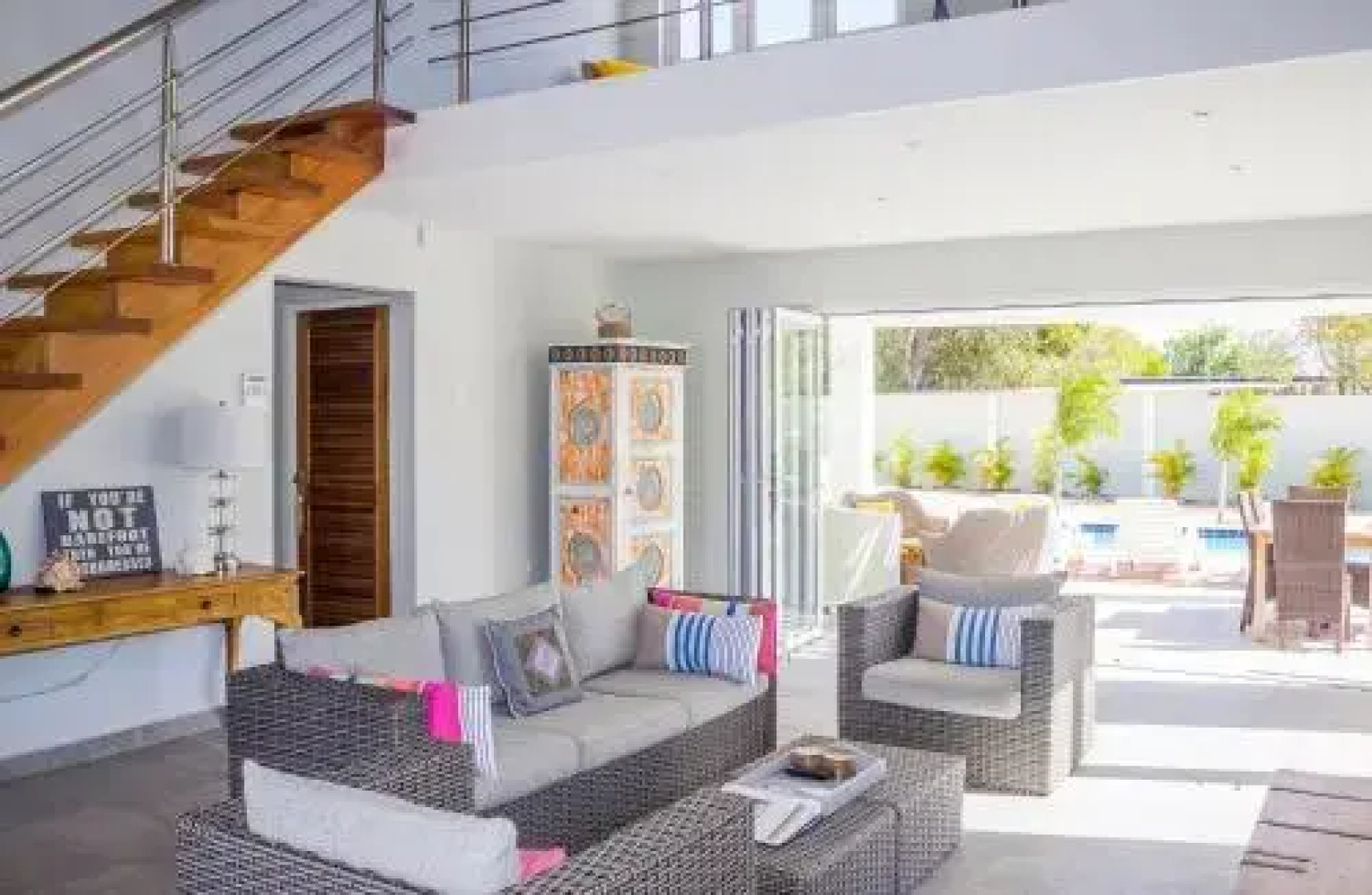 Malmok Beach Break Villa
