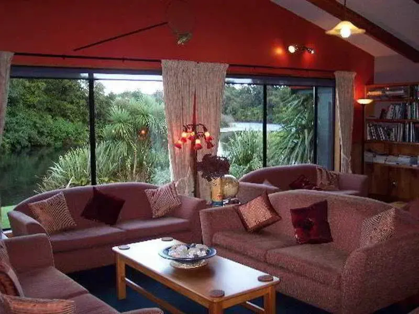 Wilderness Lodge Lake Moeraki