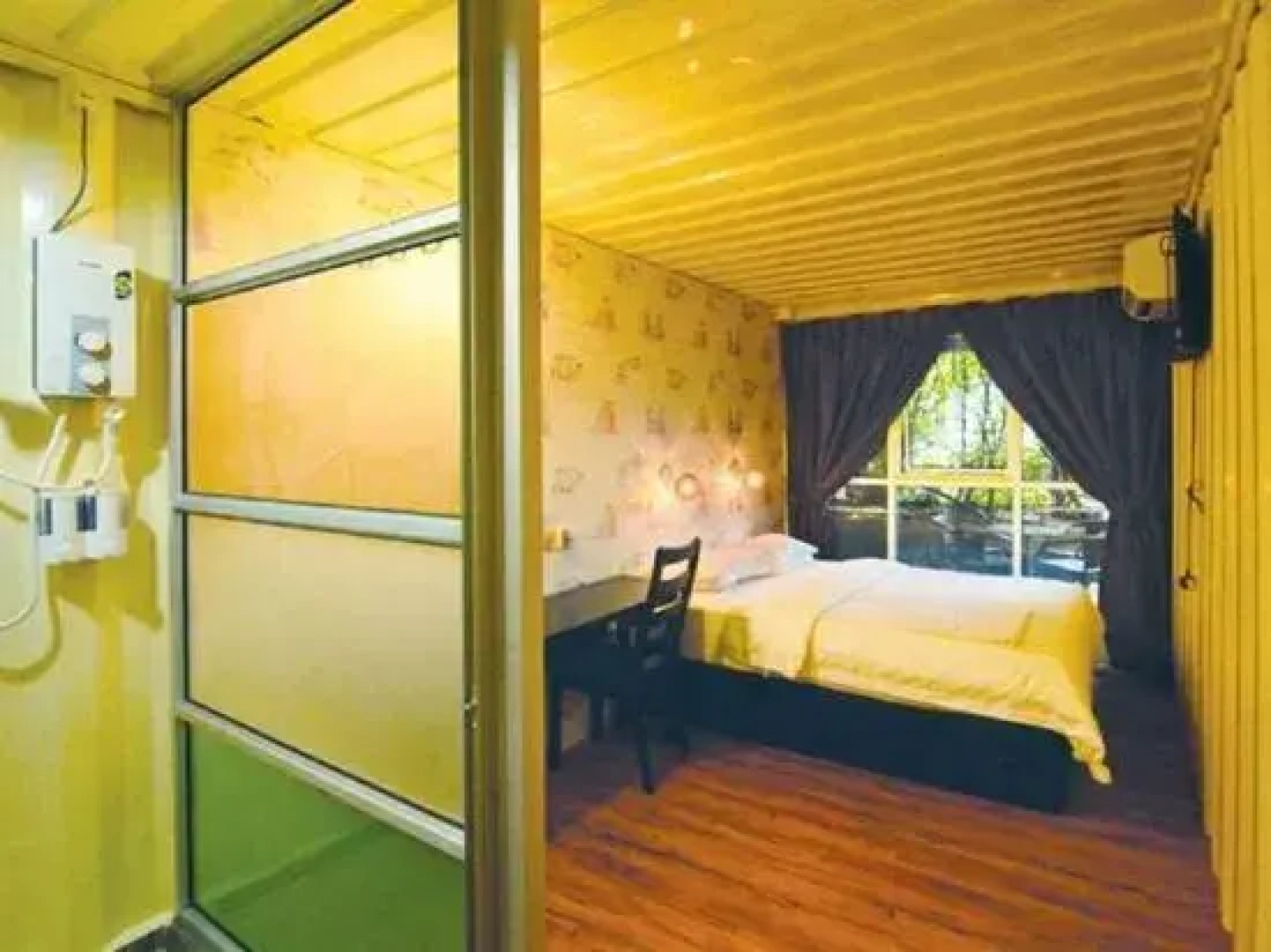 Container Gardenstay @ Bangkok Village