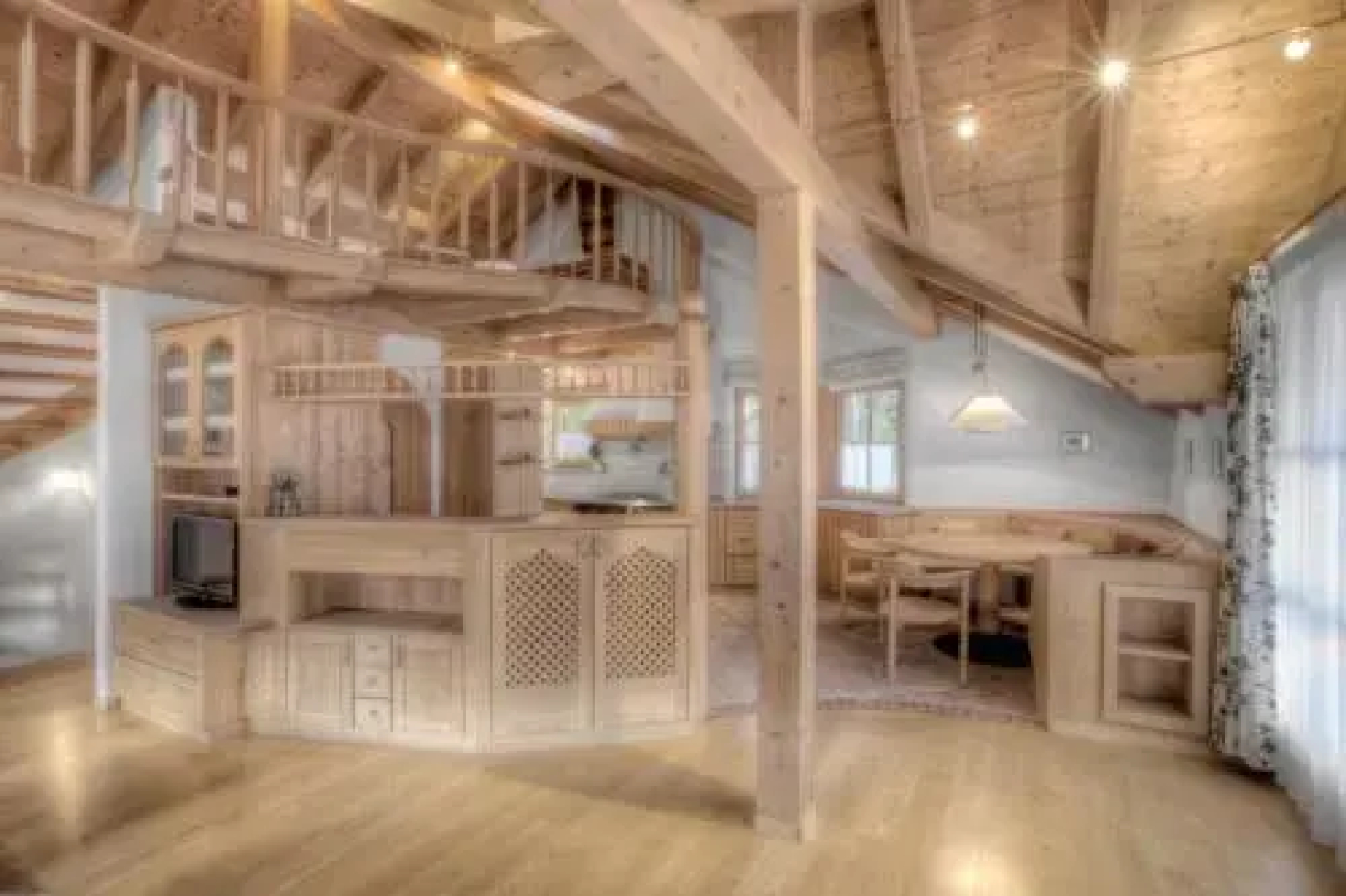 Alexander Mountain Lodge