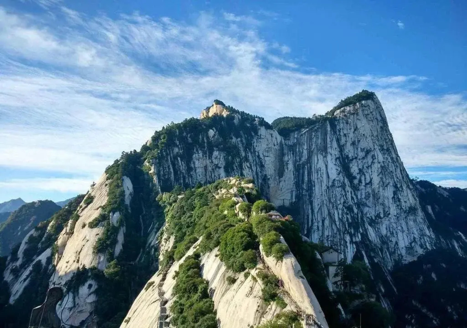 Huashan Xinghe Holiday Resort
