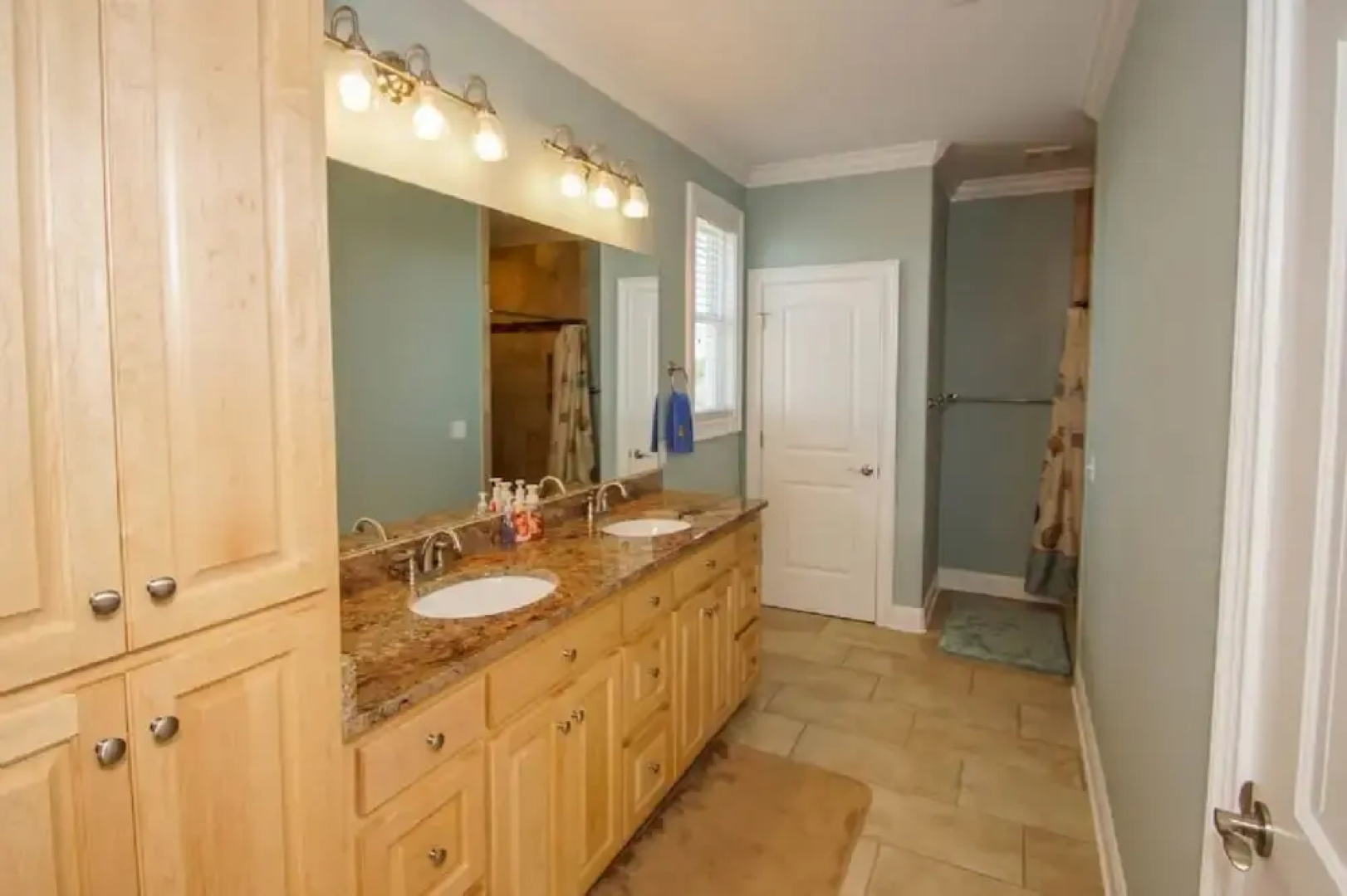 A Reel Fine Place II 5 Br Home