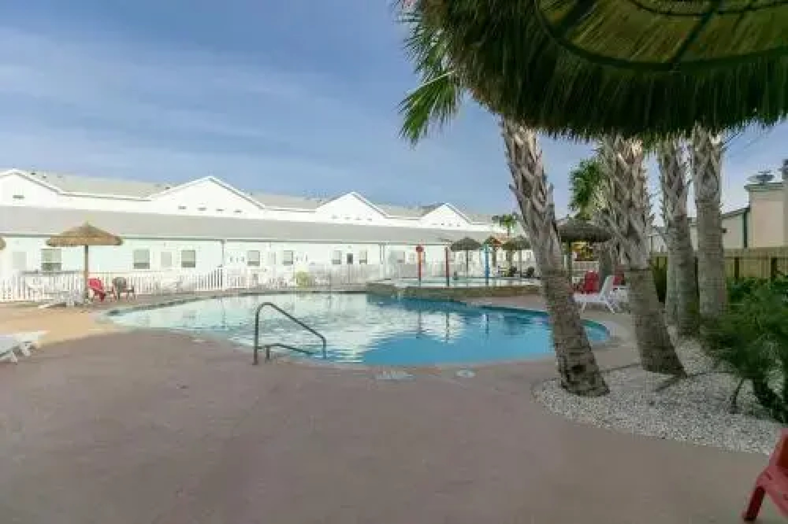 Nemo Cay Resort D146 Poolside by RedAwning
