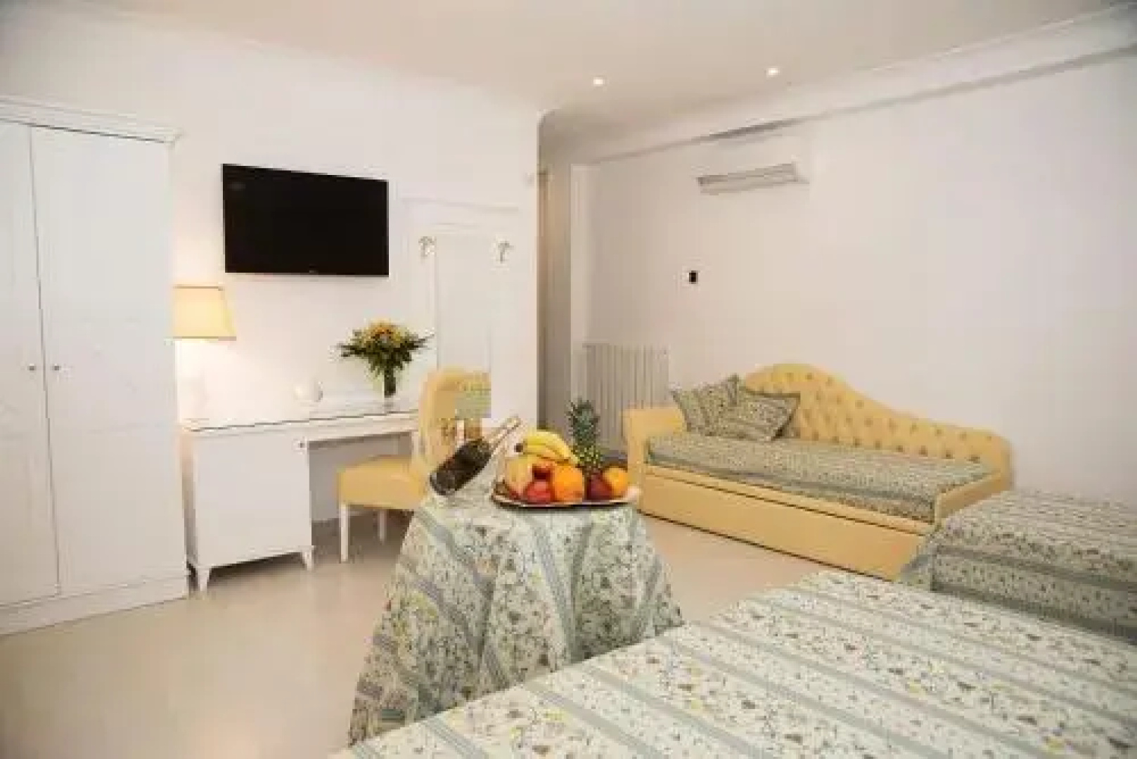 Falli Exclusive Rooms And Breakfast