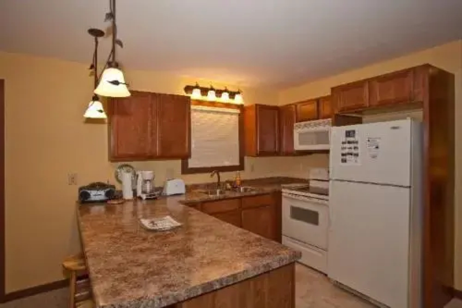 Beech House - 2 Br home by RedAwning