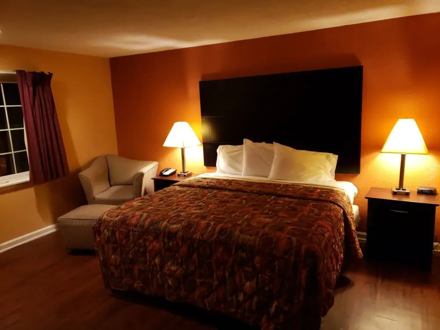 Four Season Motel