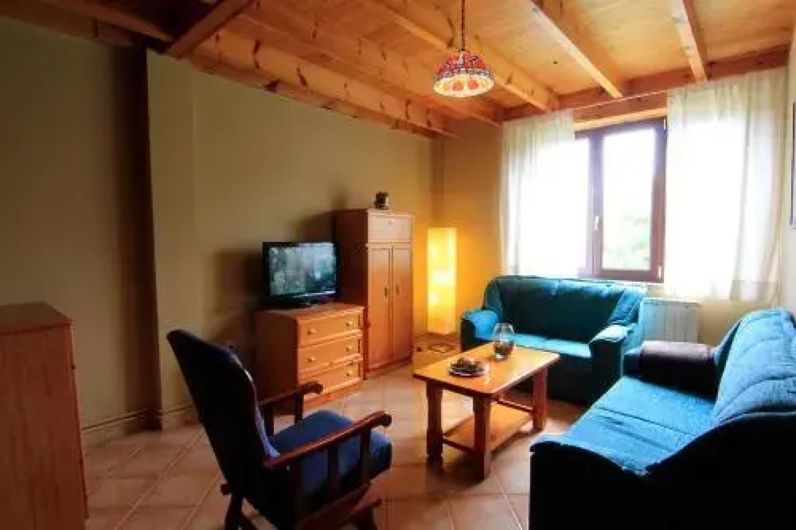 Apartamentos Rurales "Les Escueles de Collía"