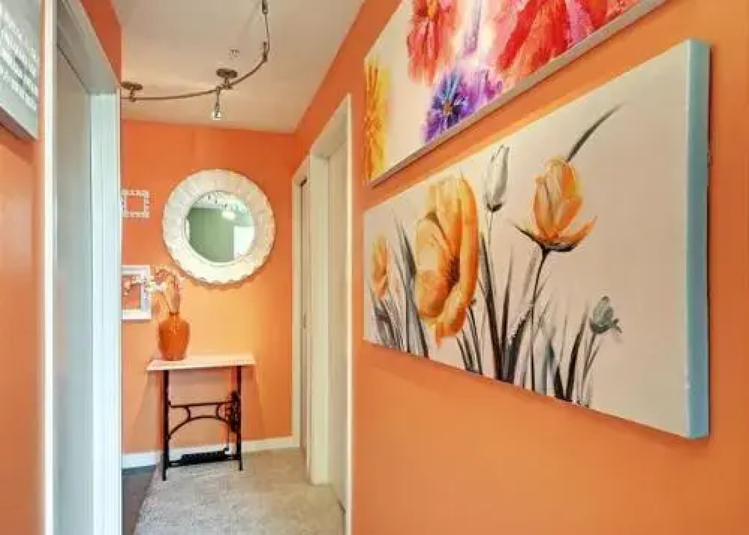 Belltown Court Sunset Suite