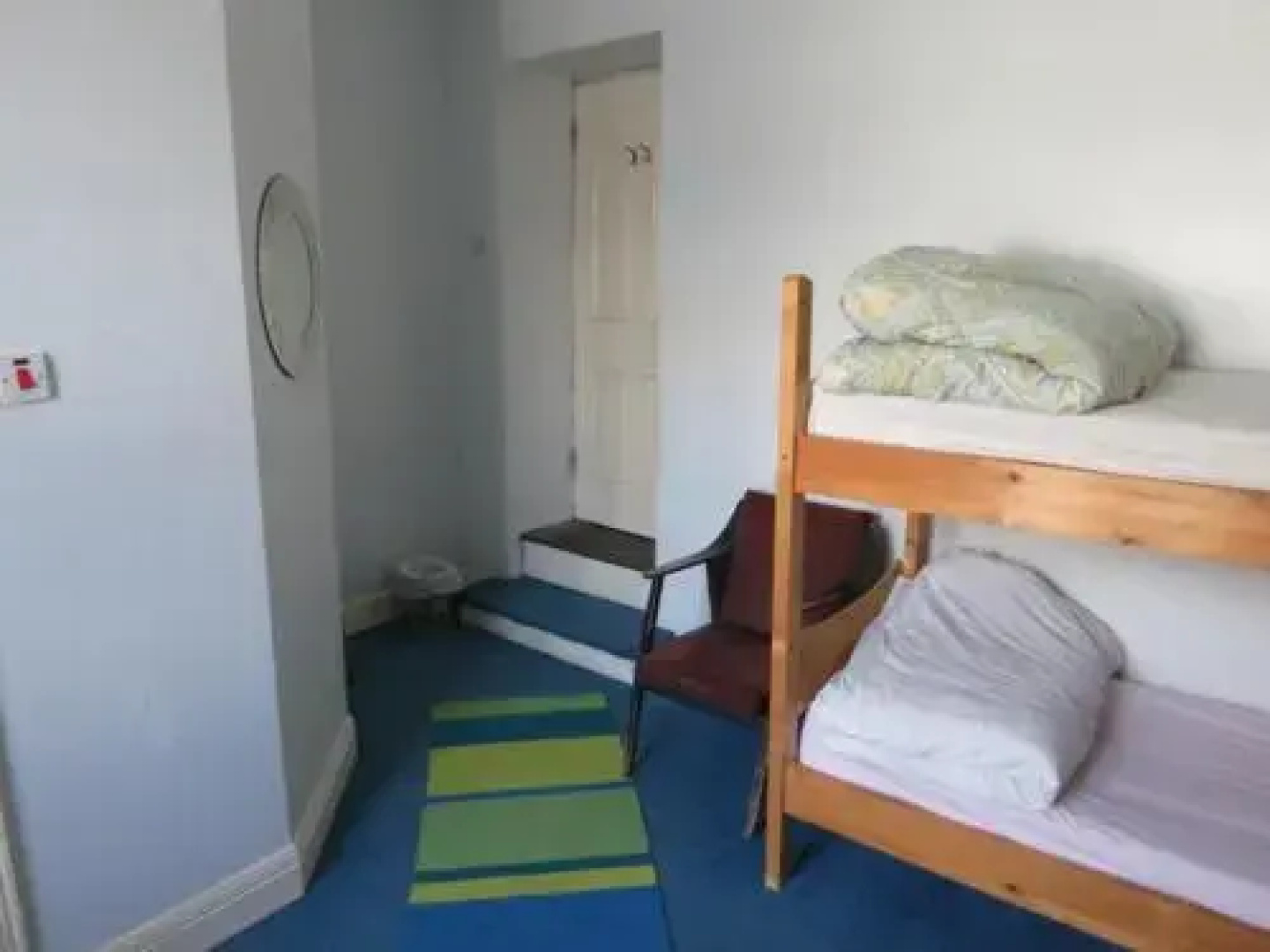 The Valley House Hostel & Bar