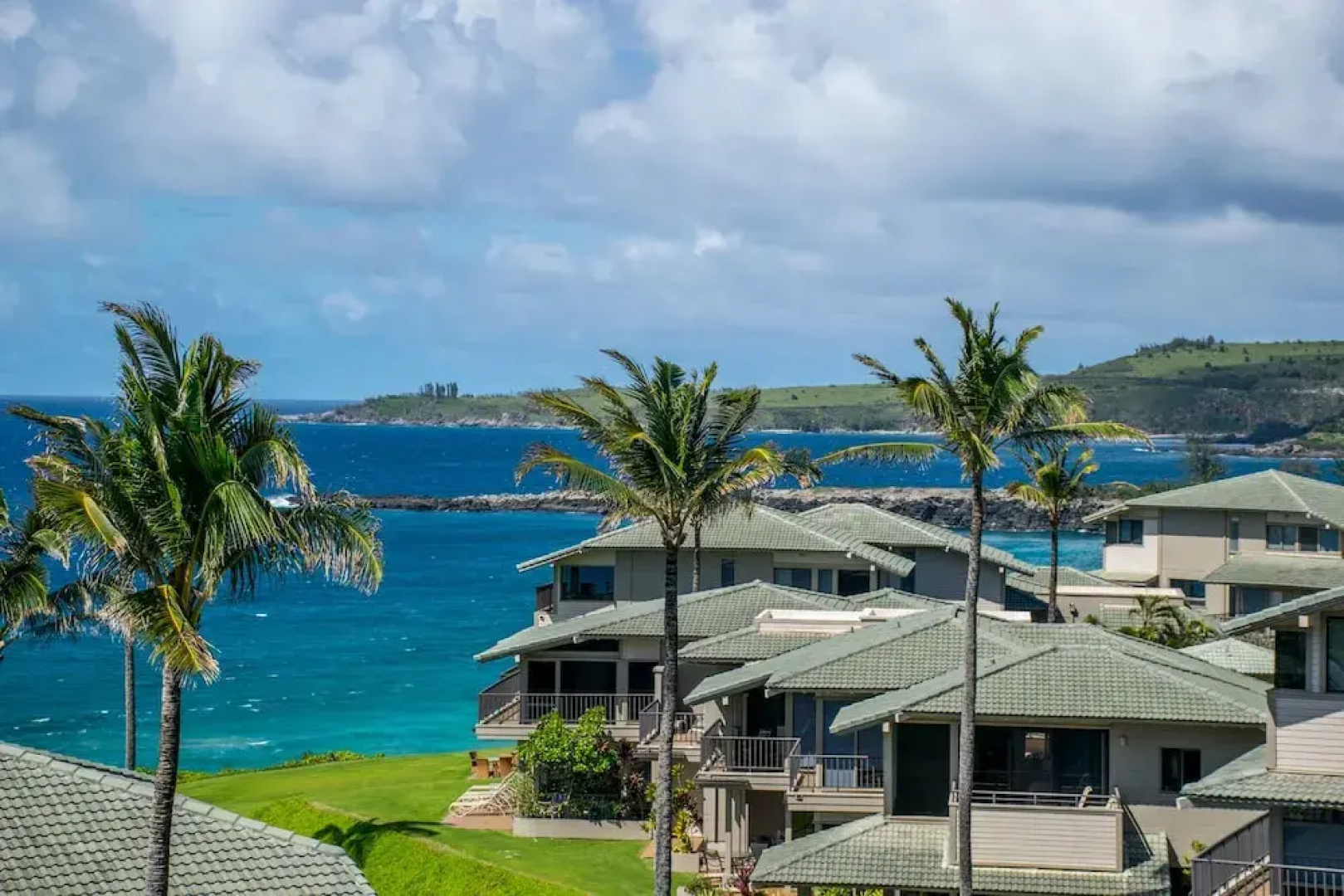 Bay Villa 32B2 Gold Ocean View by RedAwning
