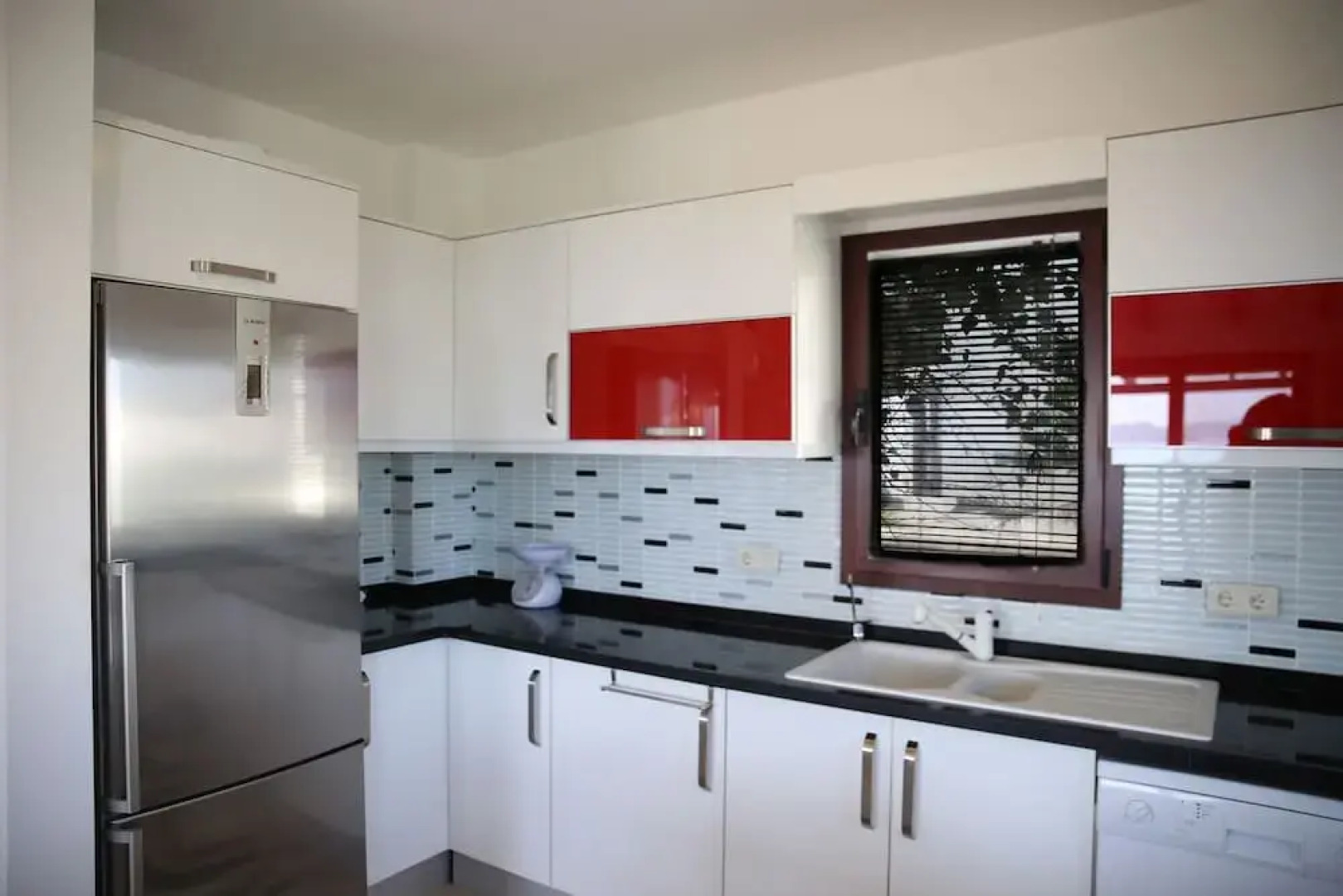 Important Group Villa Royal