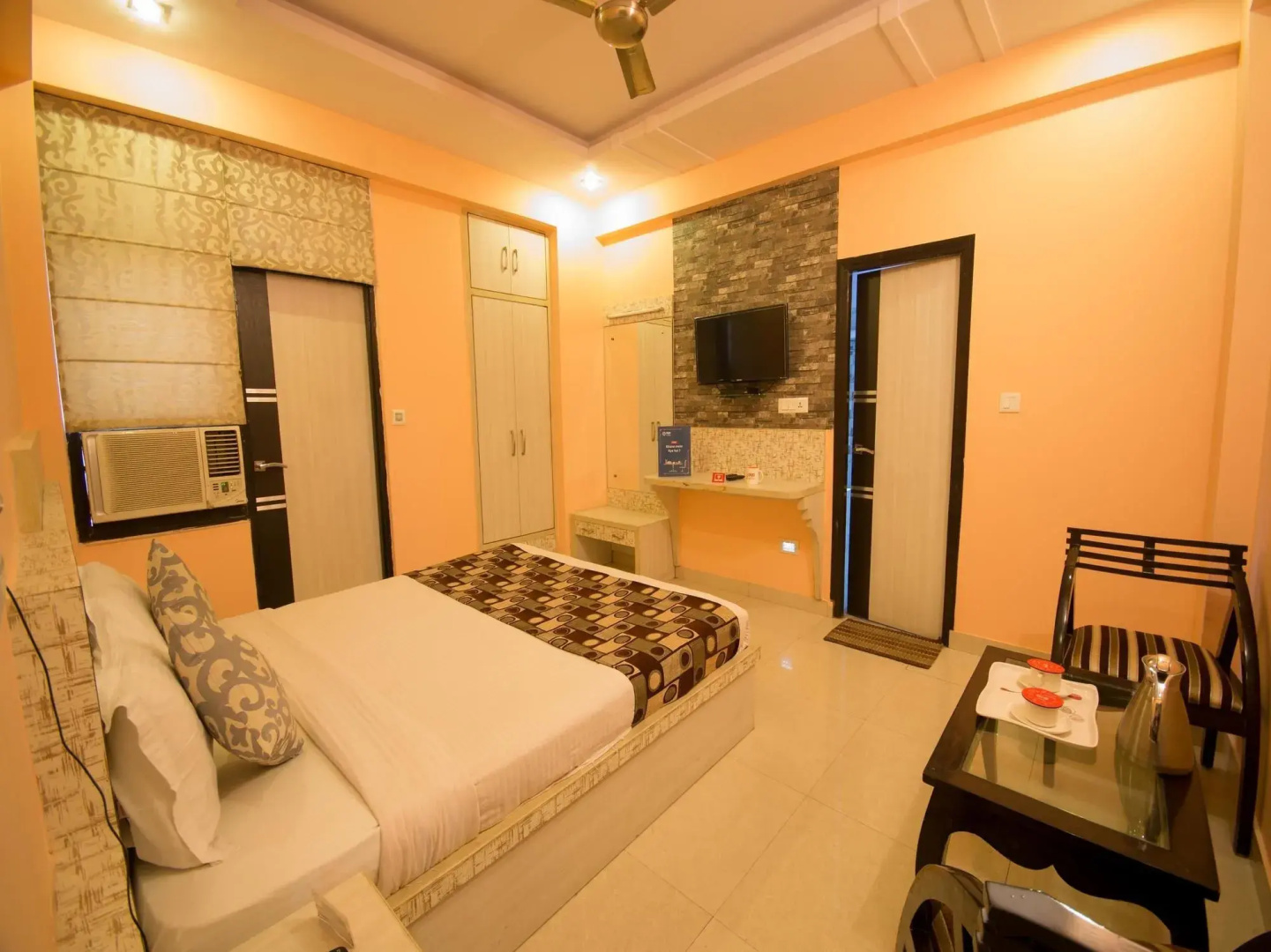 OYO 2263 Hotel Govinda Royal
