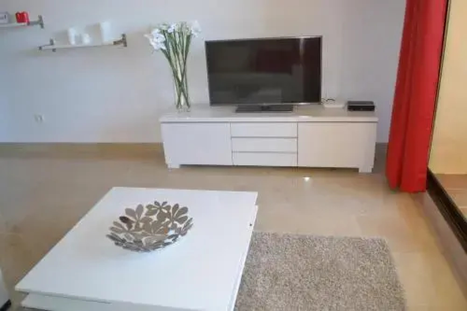 2114-Apt with nice terrace with pool view