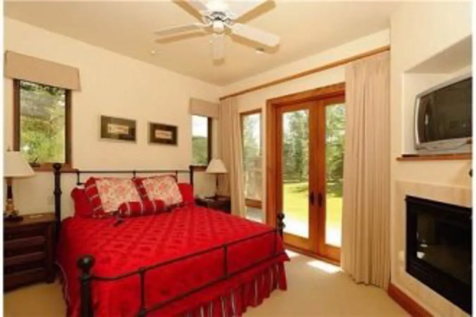 Deer Dancer Lodge by First Choice Property Management