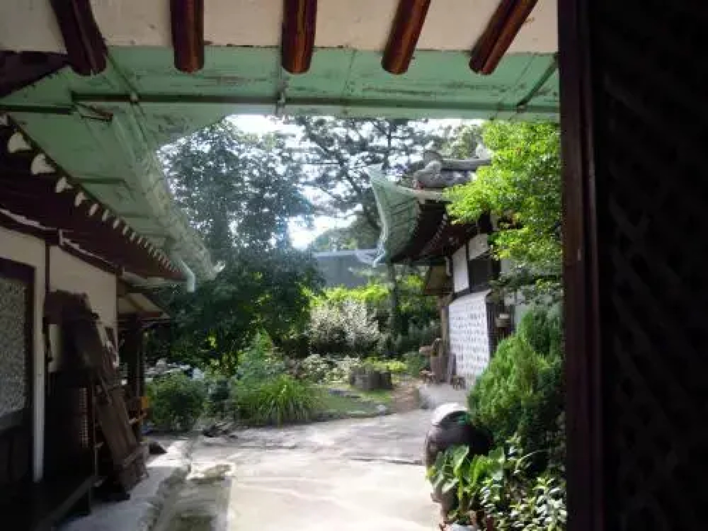 Hwajeong Hanok Bed and Breakfast