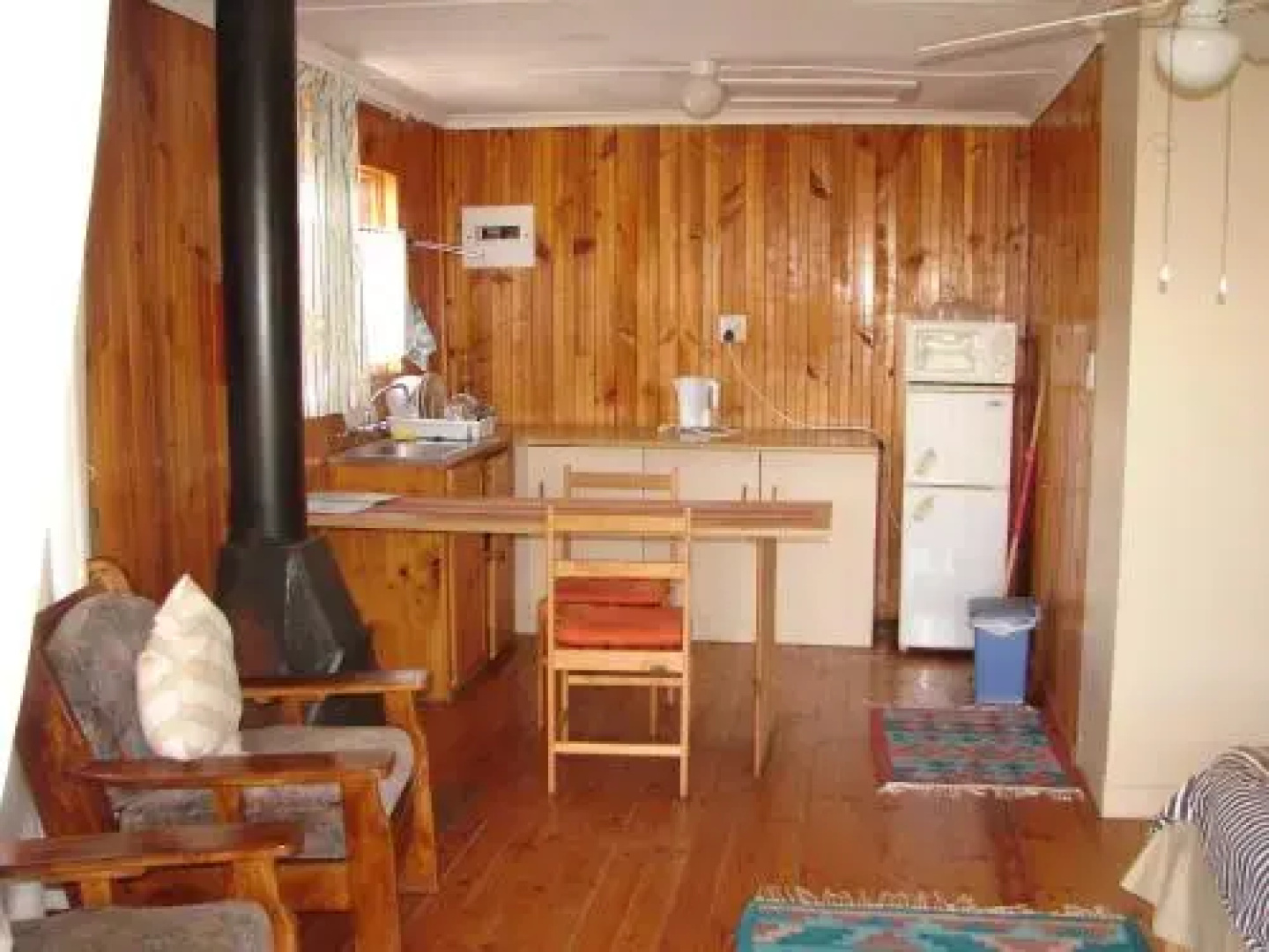 Eagle Falls Country Lodge