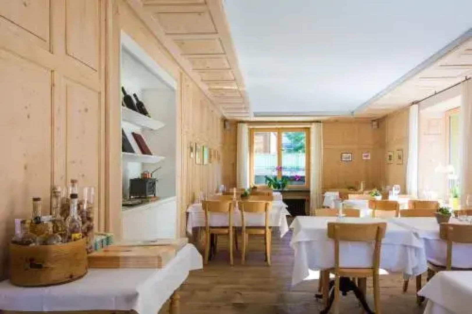 Hotel & Restaurant Vallatscha