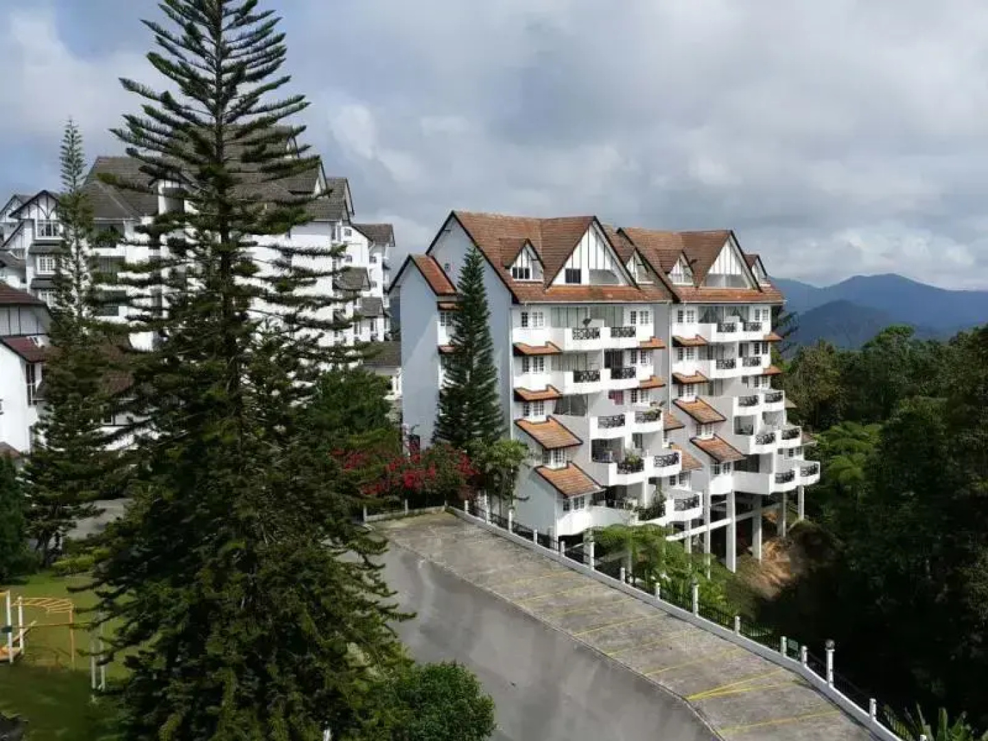 A356 Silverpark@Best far mountain view