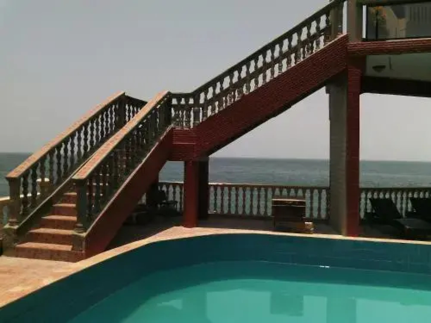 Seaside Suites and Hotel