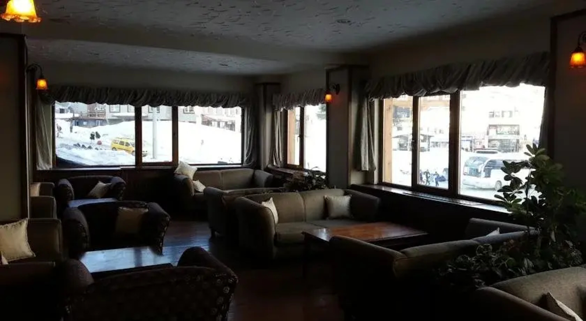 Ak Hotel