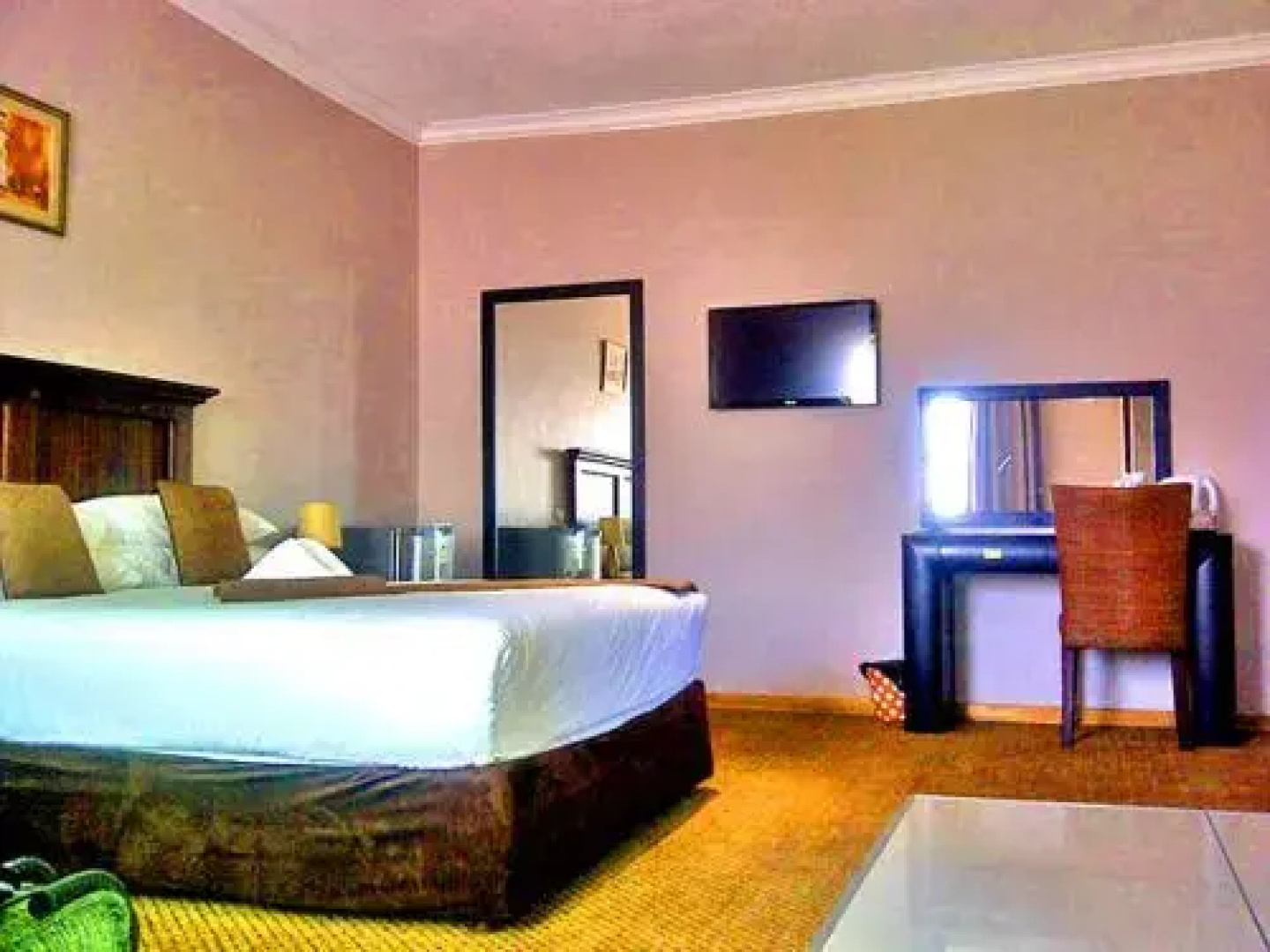 Senthaga Guest Lodge