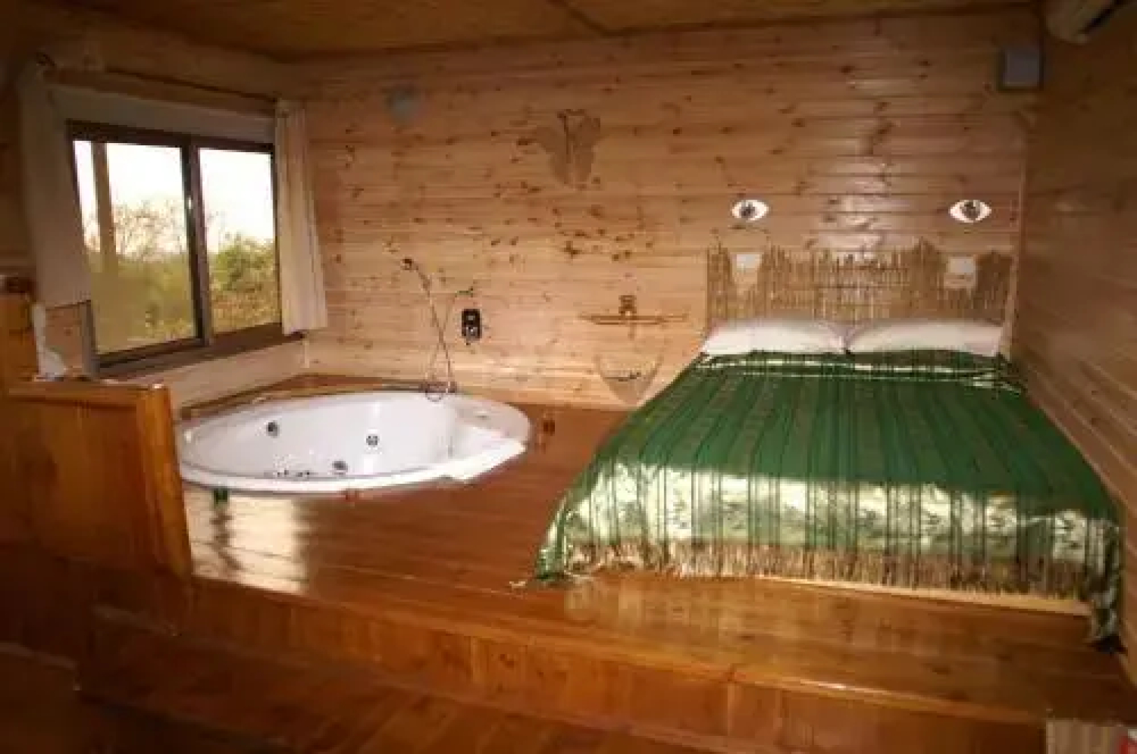Shangri-Hila Lodge