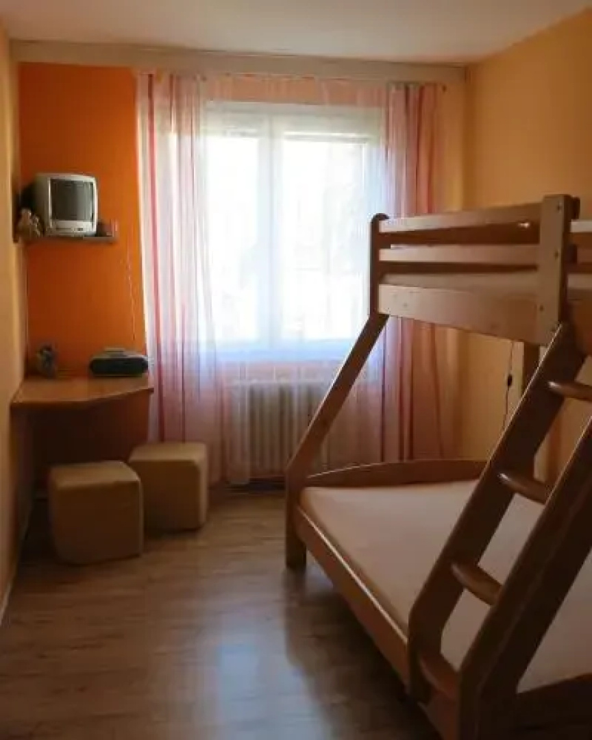 Aparmán Srní 121