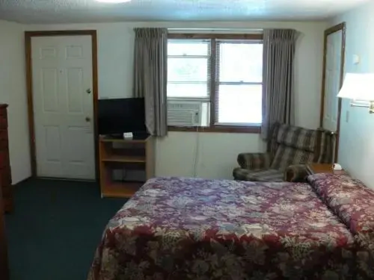 Locust Grove Motel