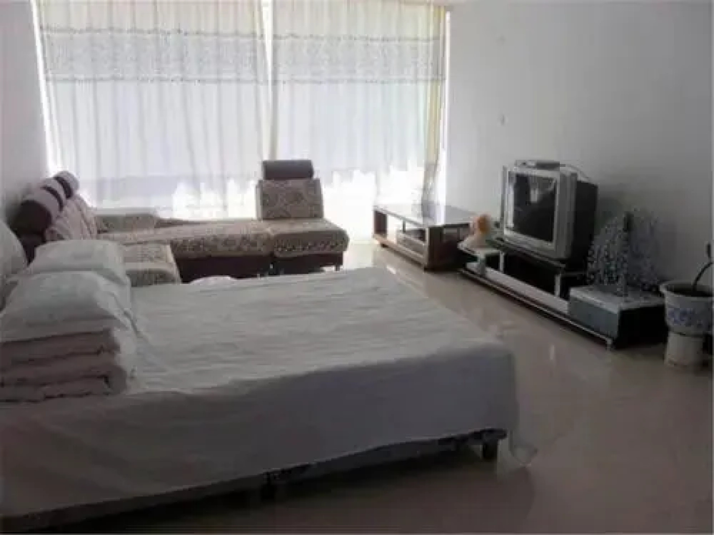 Autumn Populars Family Guesthouse