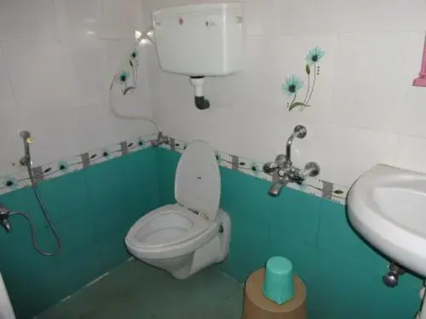 R M Guest House