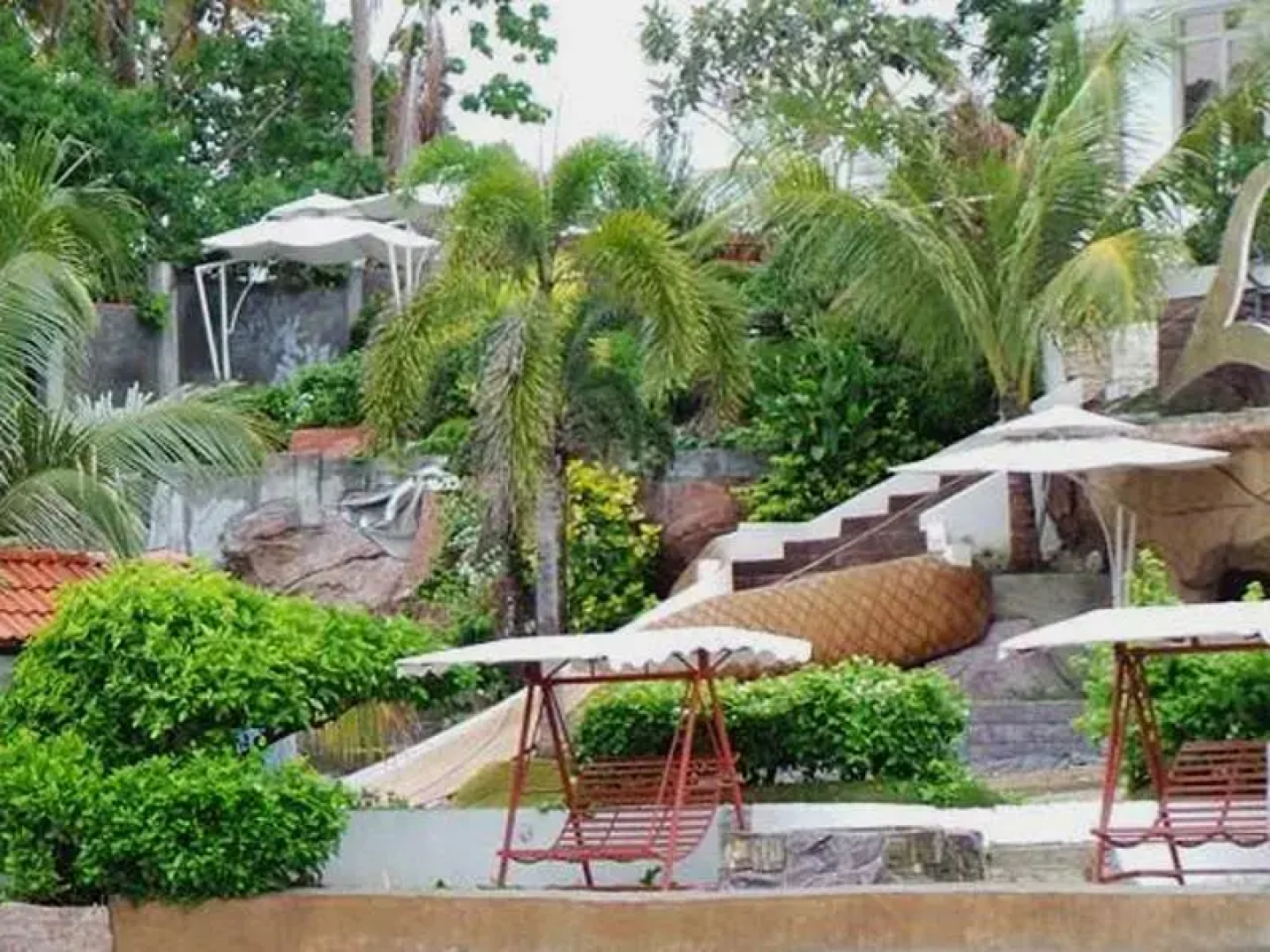 Lorelei Beach Resort