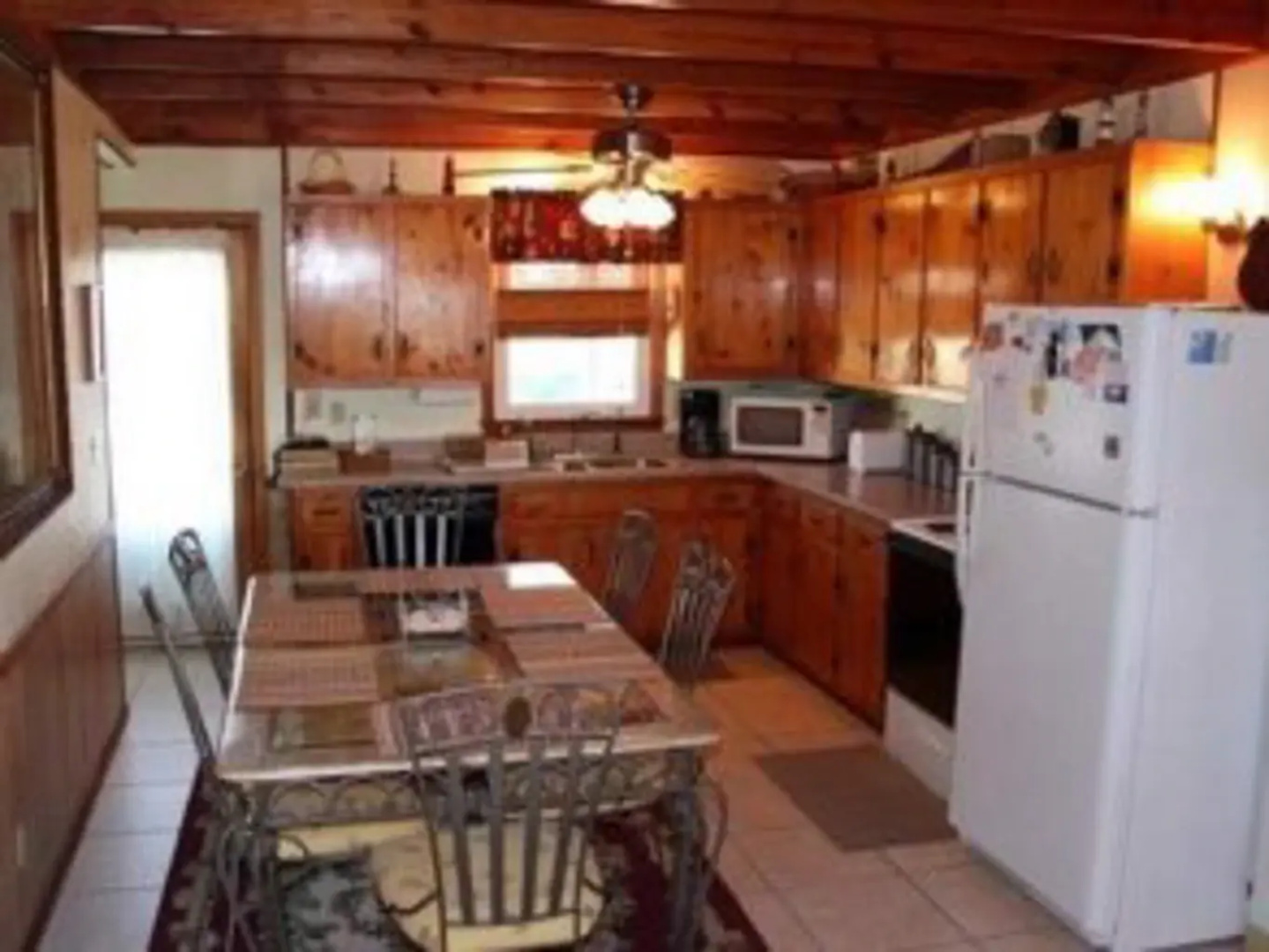 Wayne's World - 3 Br Home