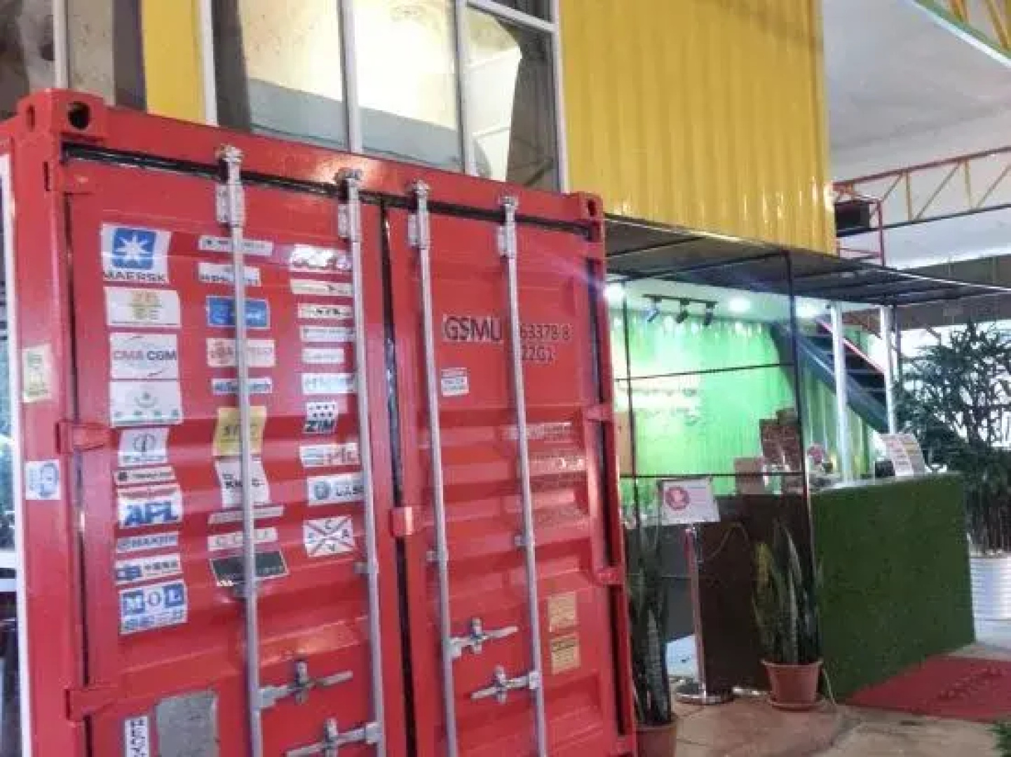 Container Gardenstay @ Bangkok Village