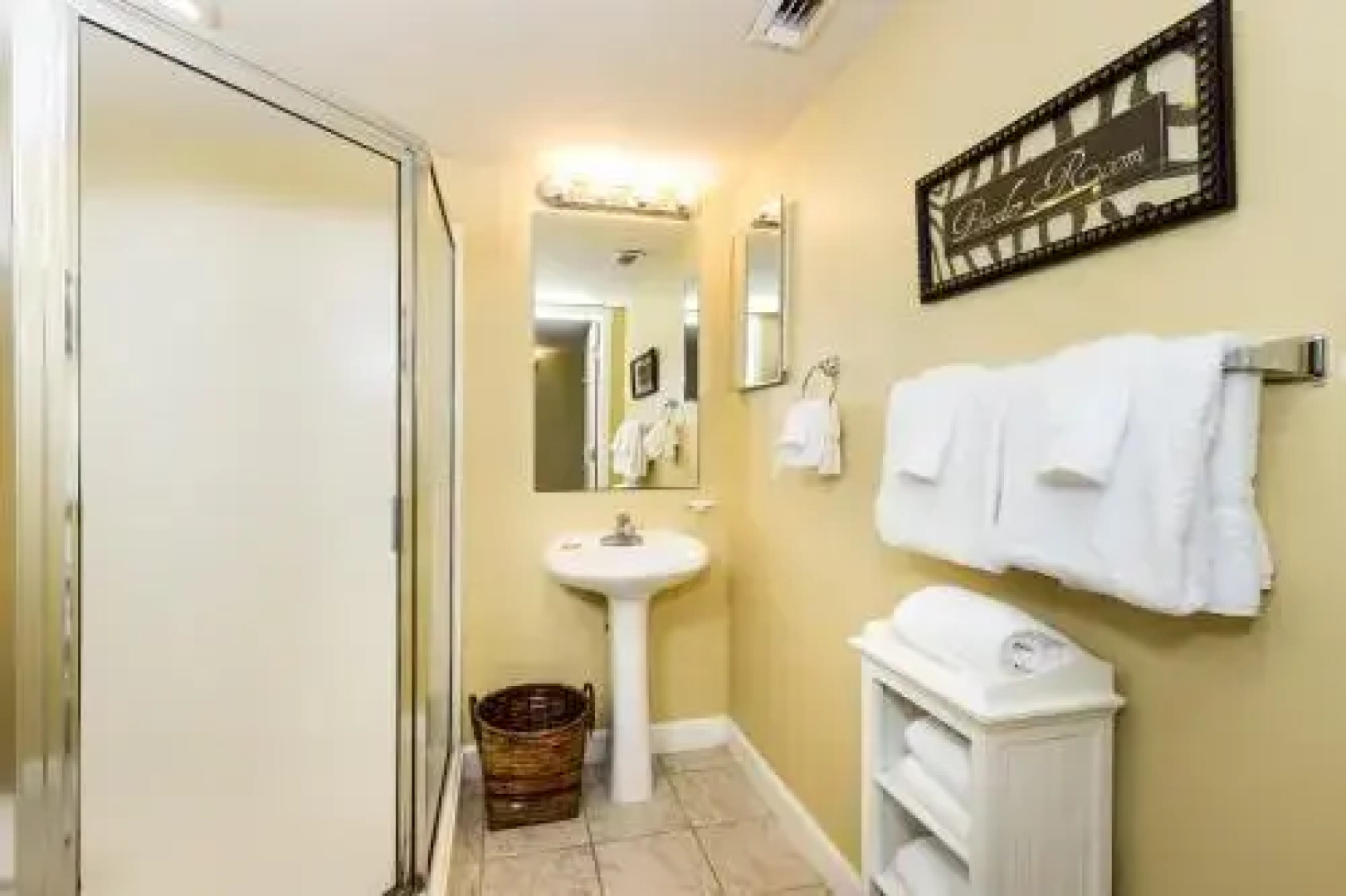 Pelican Isle 210 by RedAwning