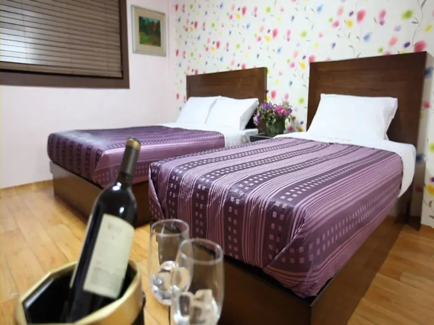 UN Tourist Hotel