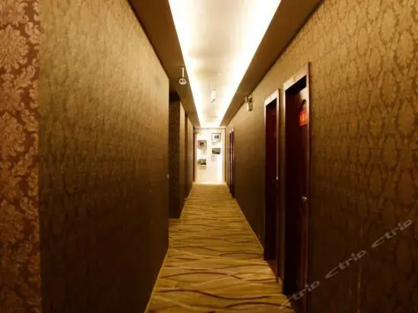 Luzhou Shangyou Hotel