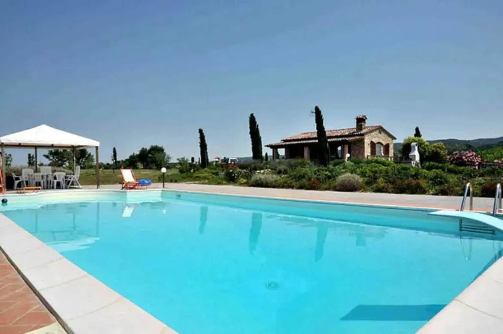 Villa Santa Luce