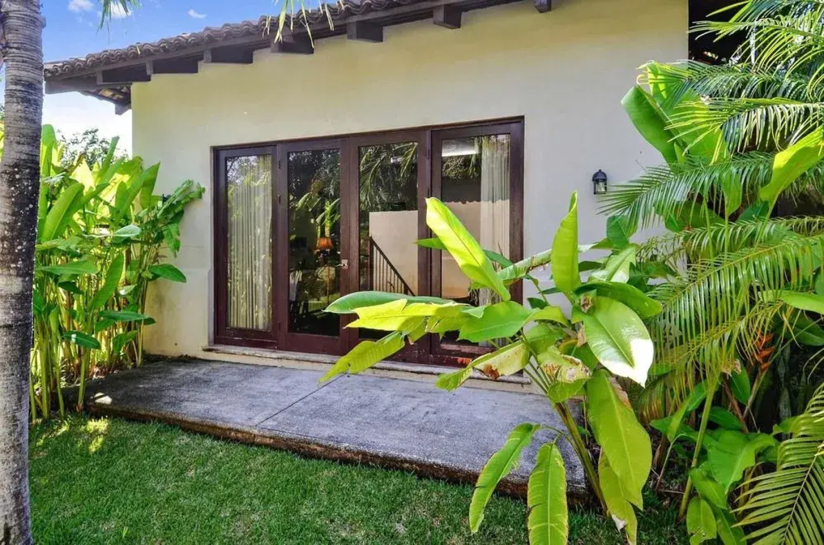 Casa Oasis Close to Beach Golf, Surf and More by RedAwning